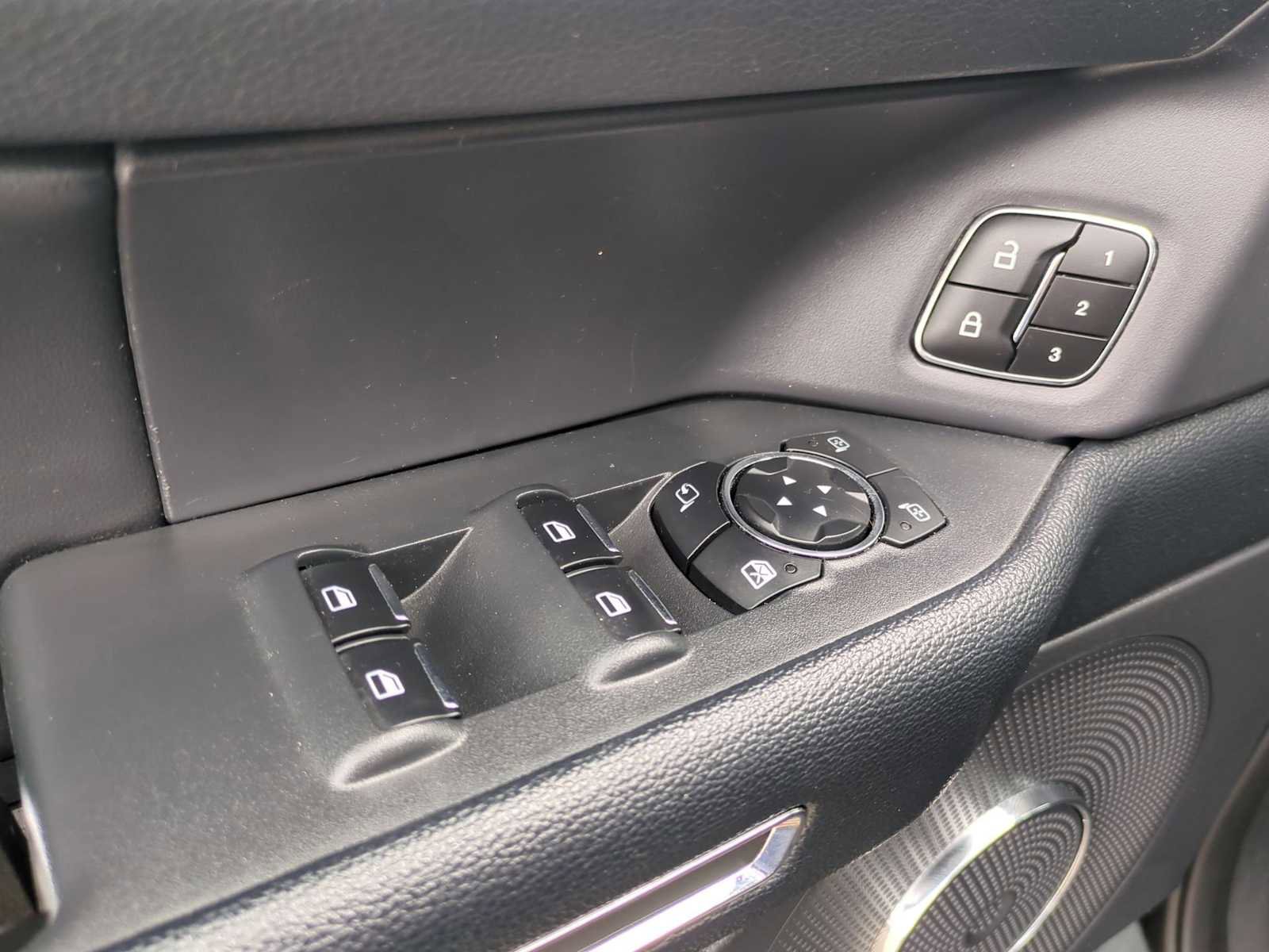 Used 2024 Ford Expedition XLT image 23