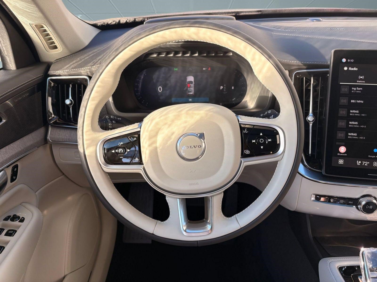 New 2026 Volvo XC90 B6 Ultra w/ Protection Package AWD/4WD image 17