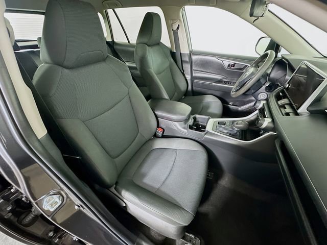 Used 2023 Toyota RAV4 LE image 7