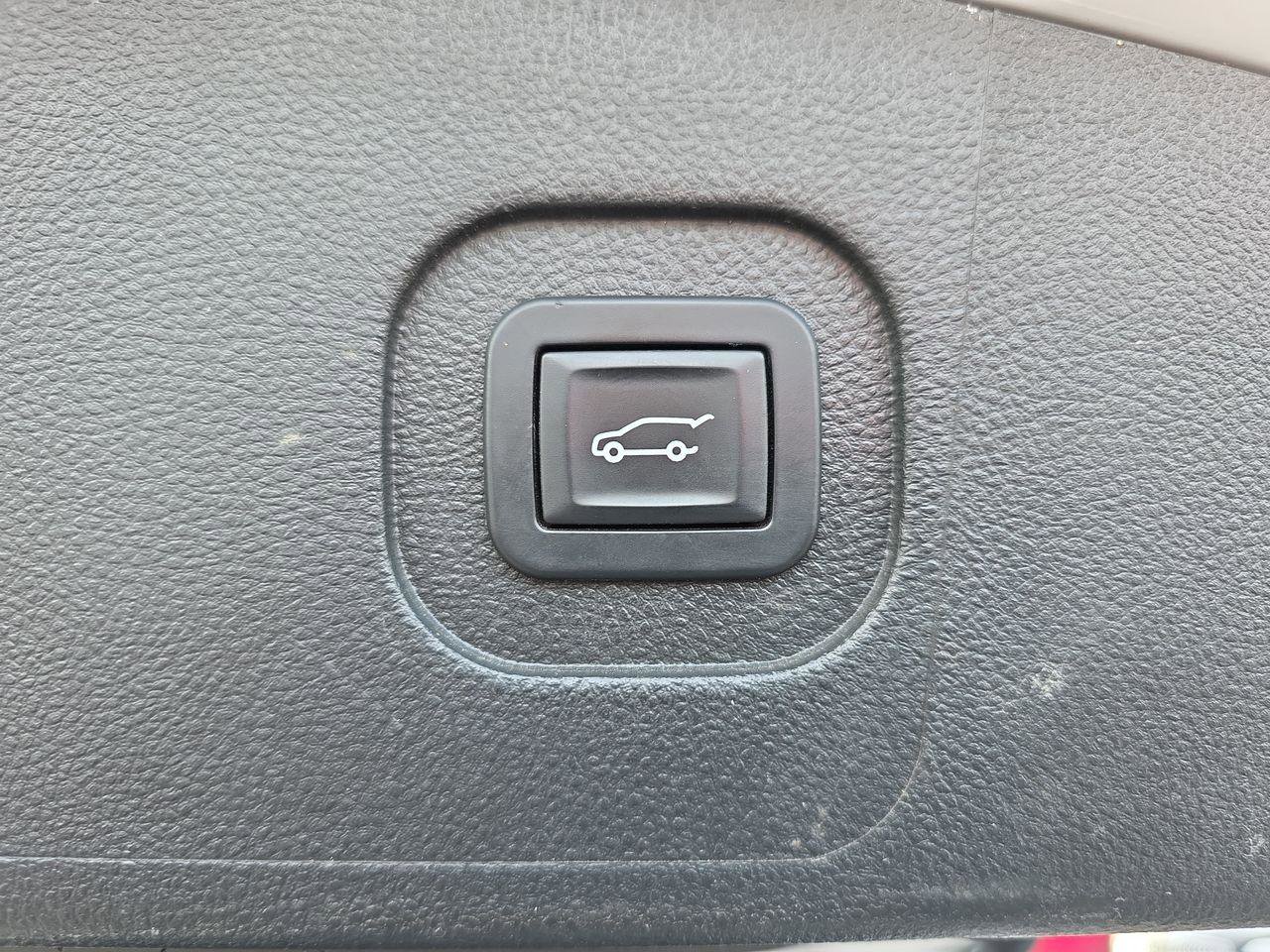 Used 2017 GMC Terrain Denali image 28