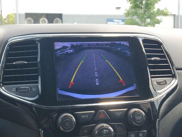Certified 2021 Jeep Grand Cherokee Laredo X AWD/4WD image 30