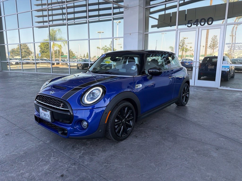 Used 2021 MINI Cooper S w/ Driver Assistance Package FWD image 1