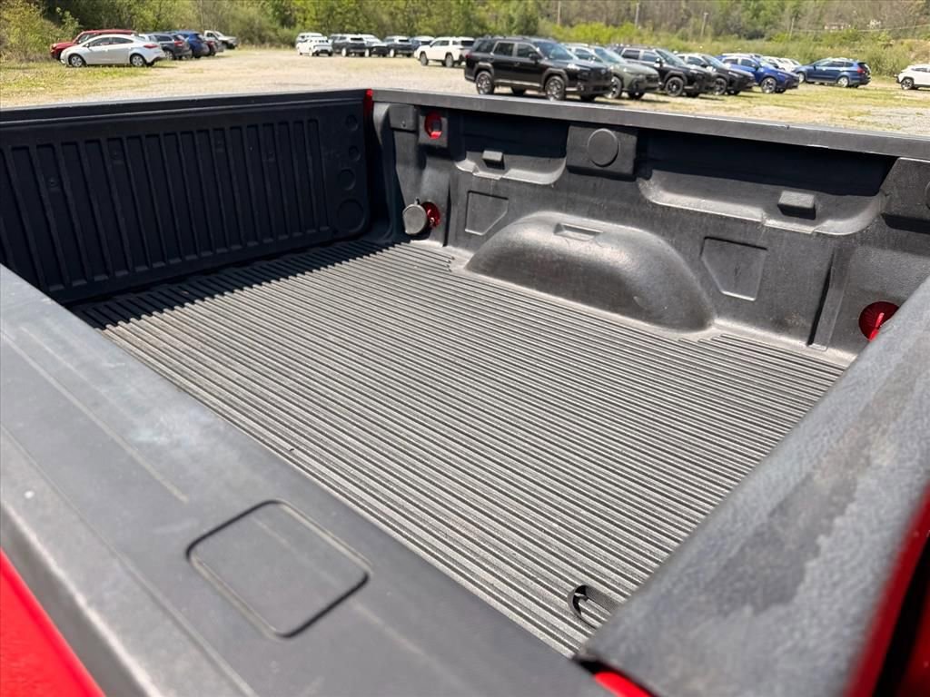 Used 2017 Chevrolet Silverado 1500 Custom w/ Custom Convenience Package AWD/4WD image 17