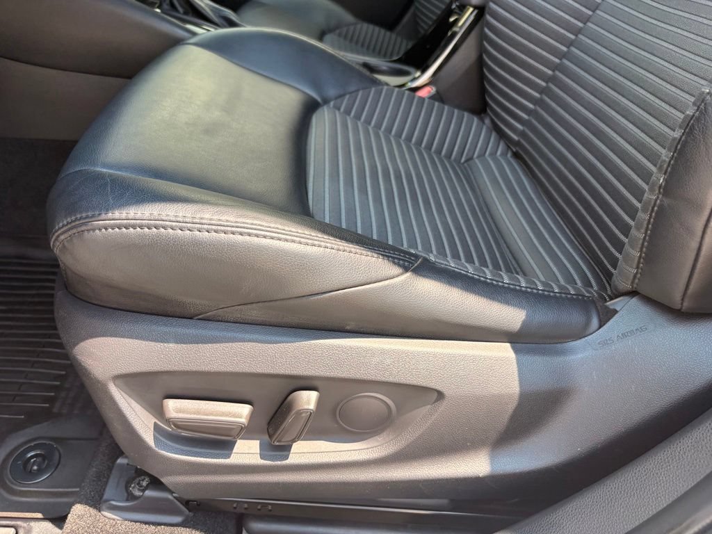 Used 2023 Toyota Corolla XSE w/ Body Protecting Package (TMS) FWD image 28
