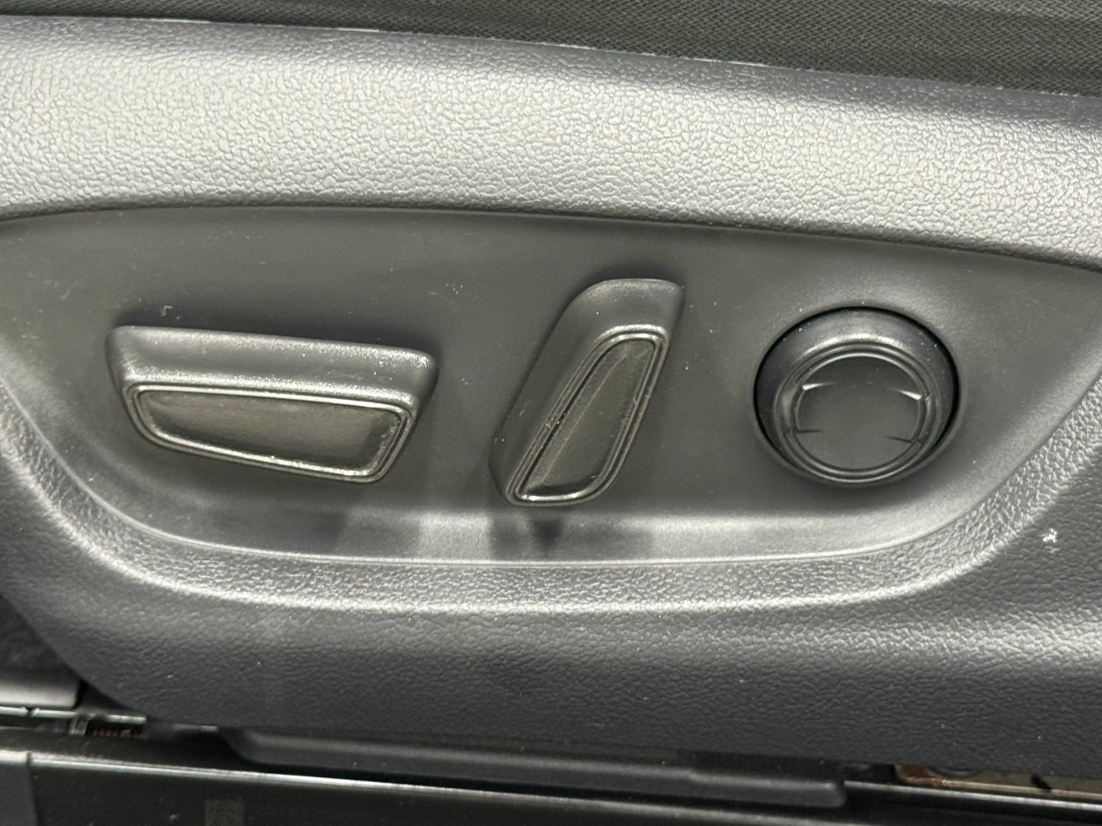 Used 2022 Toyota Camry LE FWD image 24