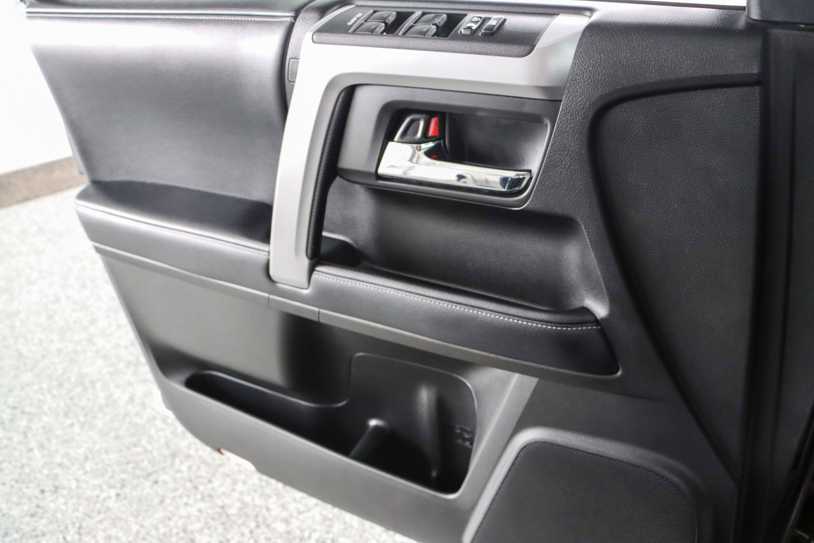 Used 2019 Toyota 4Runner SR5 image 21