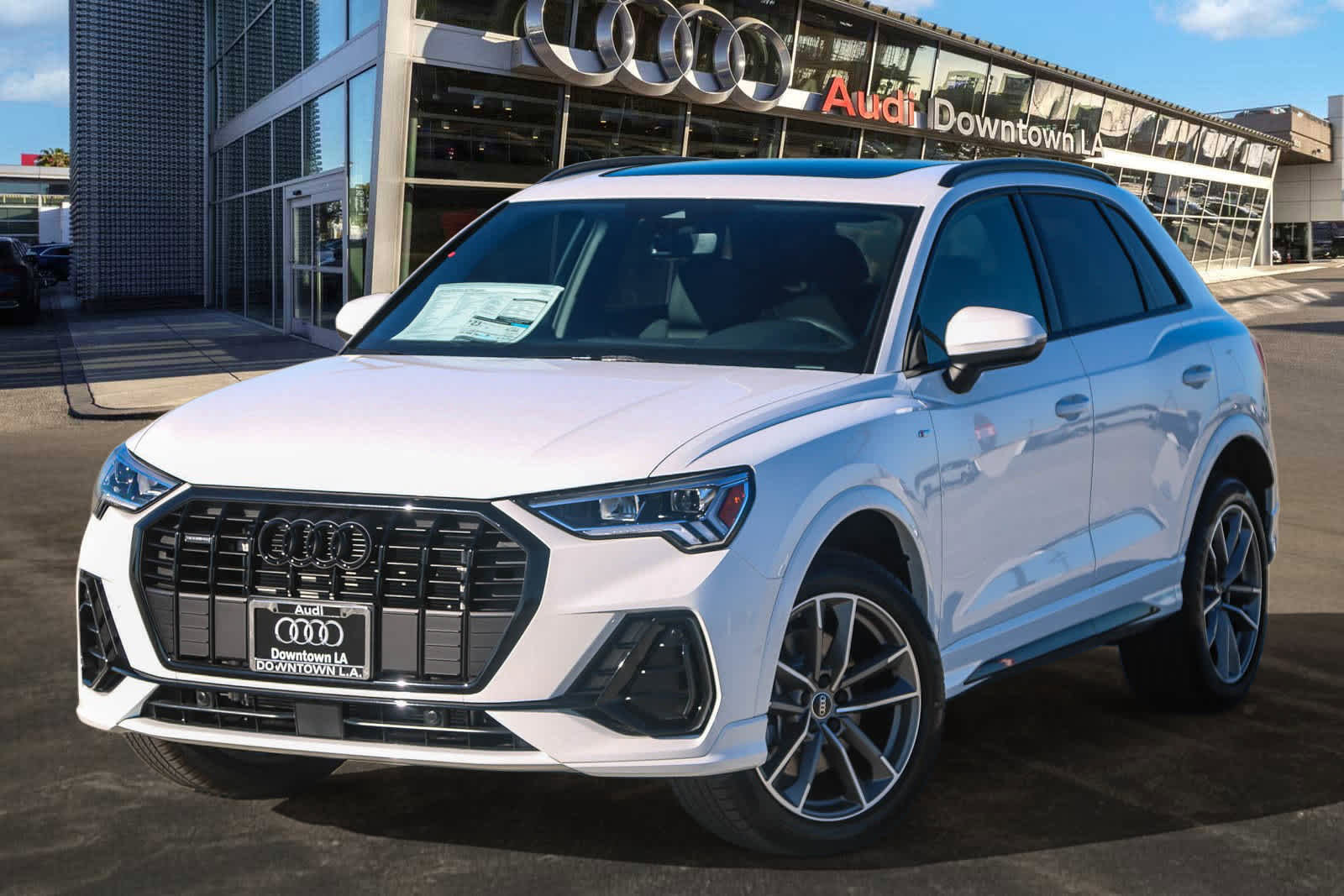 New 2025 Audi Q3 2.0T Premium