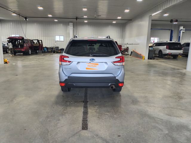 Used 2021 Subaru Forester Premium AWD/4WD image 7