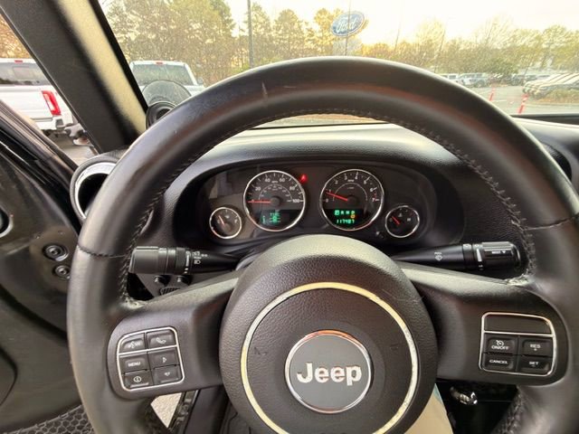 Used 2013 Jeep Wrangler Unlimited Sahara w/ Connectivity Group image 4