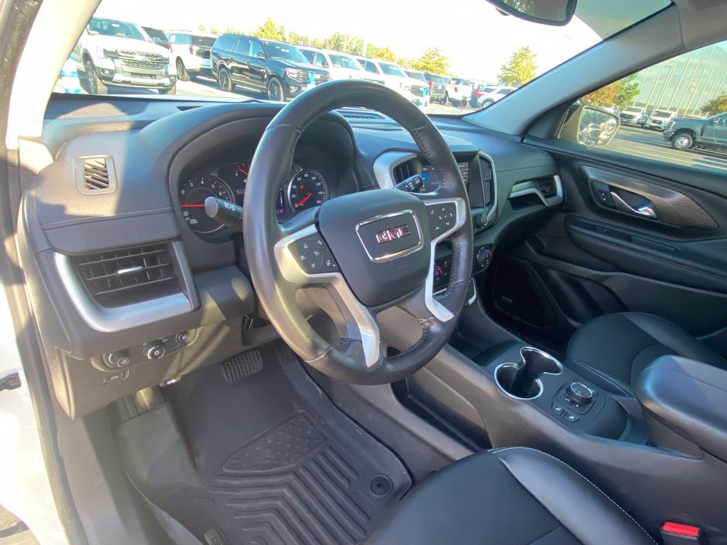Used 2022 GMC Terrain SLT w/ Infotainment Package II FWD image 9
