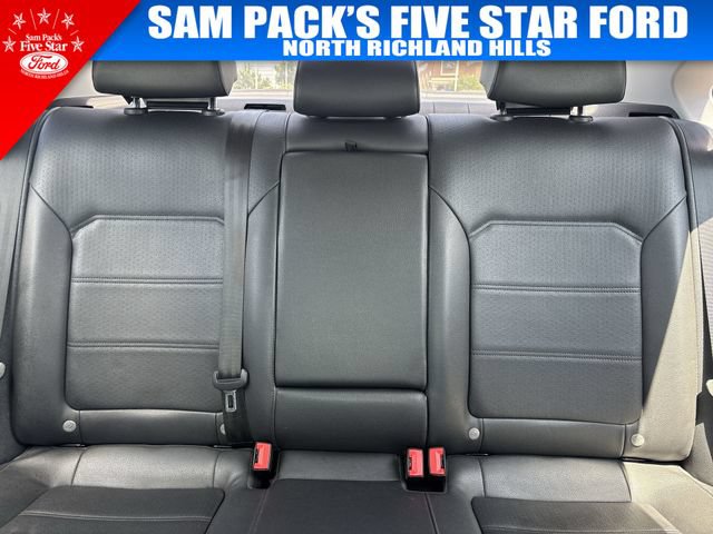 Used 2018 Volkswagen Passat 2.0T SE FWD image 15
