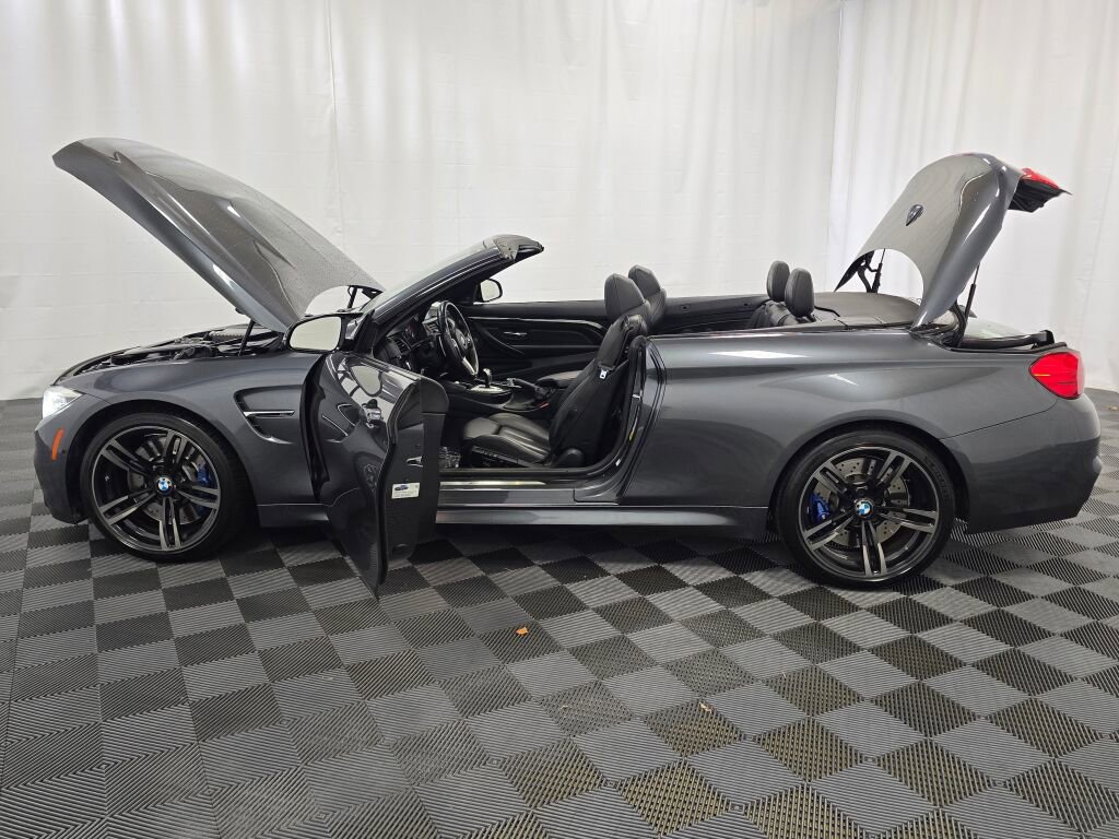 Used 2015 BMW M4 Convertible image 11