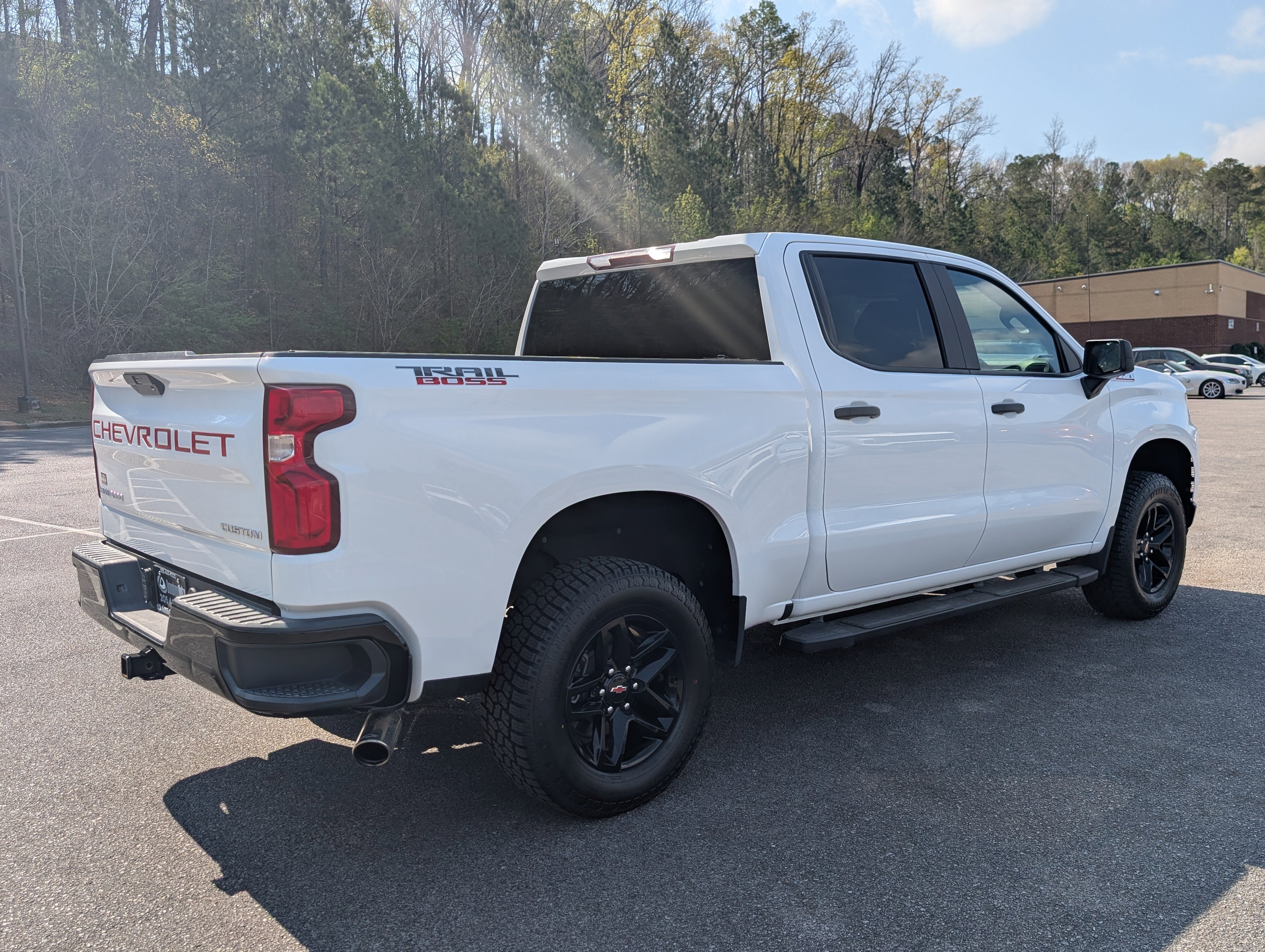 Used 2019 Chevrolet Silverado 1500 Custom Trail Boss w/ Custom Convenience Package AWD/4WD image 9