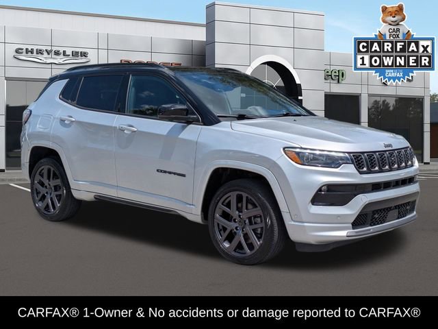 Used 2025 Jeep Compass Limited w/ Driver Assist Group I AWD/4WD image 2