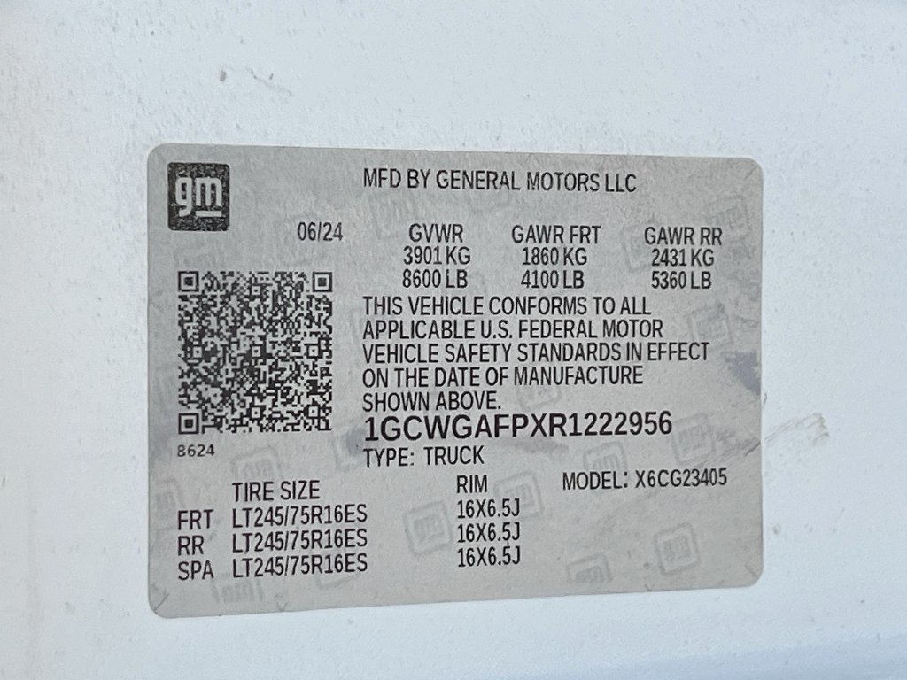 Used 2024 Chevrolet Express 2500 w/ Driver Convenience Package RWD image 26