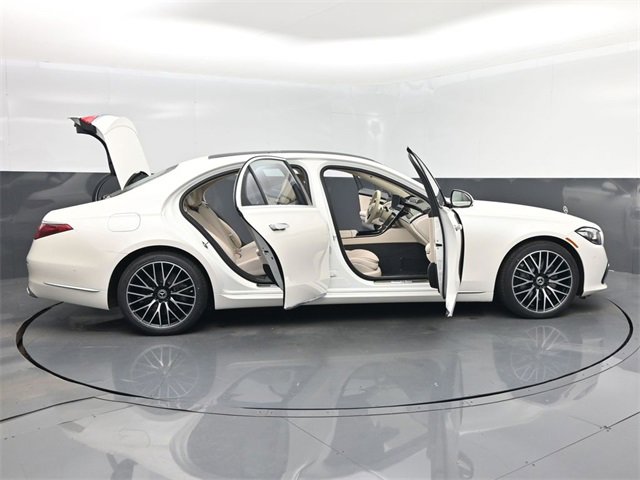 Used 2022 Mercedes-Benz S 580 4MATIC Sedan w/ Rear Seat Package image 64