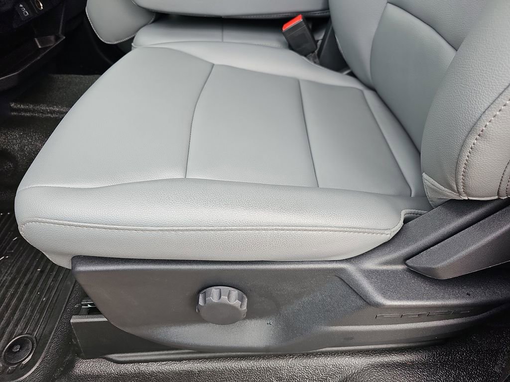 New 2025 Ford F350 XL w/ XL Chrome Package image 30