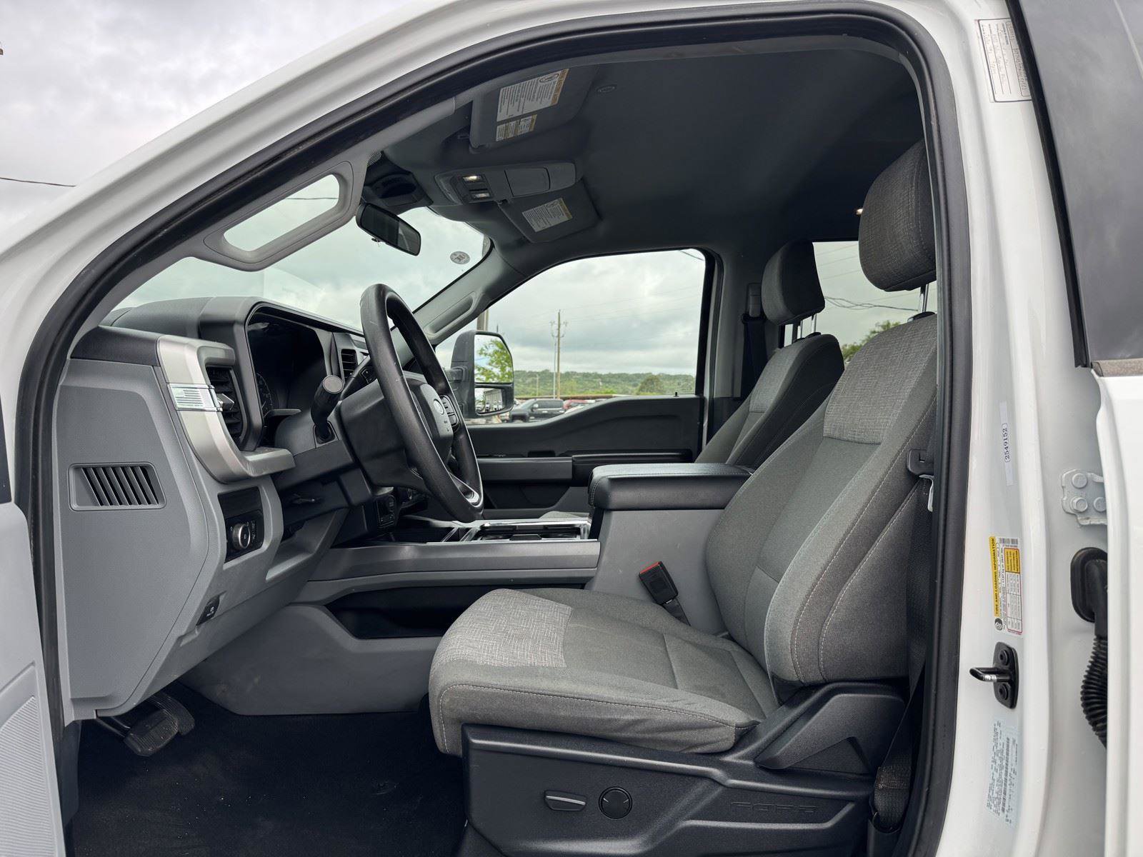 Used 2025 Ford F250 XLT w/ FX4 Off-Road Package image 22