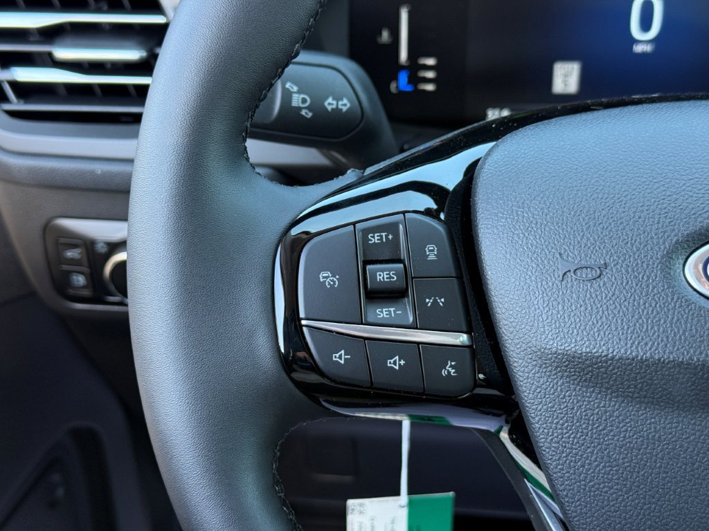 New 2024 Ford Escape SE FWD image 31