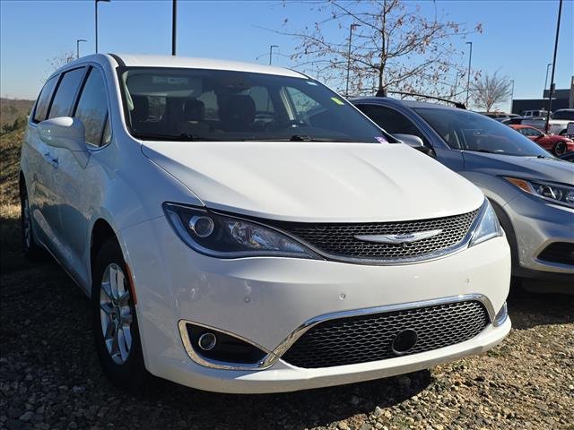 Used 2020 Chrysler Pacifica Touring w/ Advanced Safetytec Group image 1