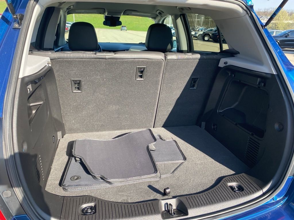 Used 2019 Chevrolet Trax LT w/ LT Convenience Package image 16