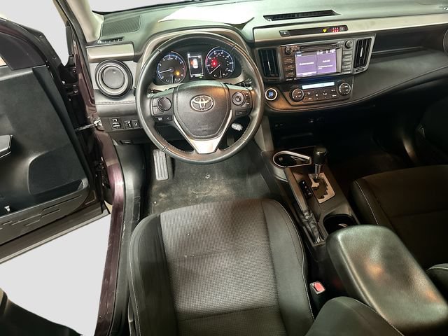 Used 2018 Toyota RAV4 XLE FWD image 23