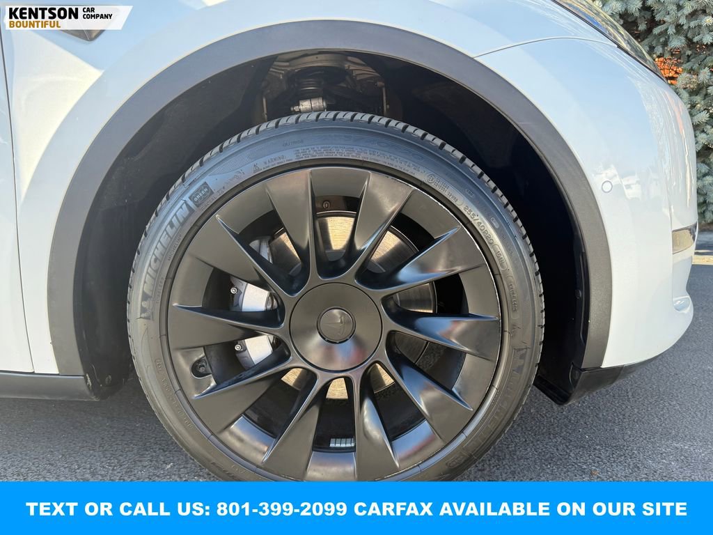 Used 2022 Tesla Model Y Long Range image 15