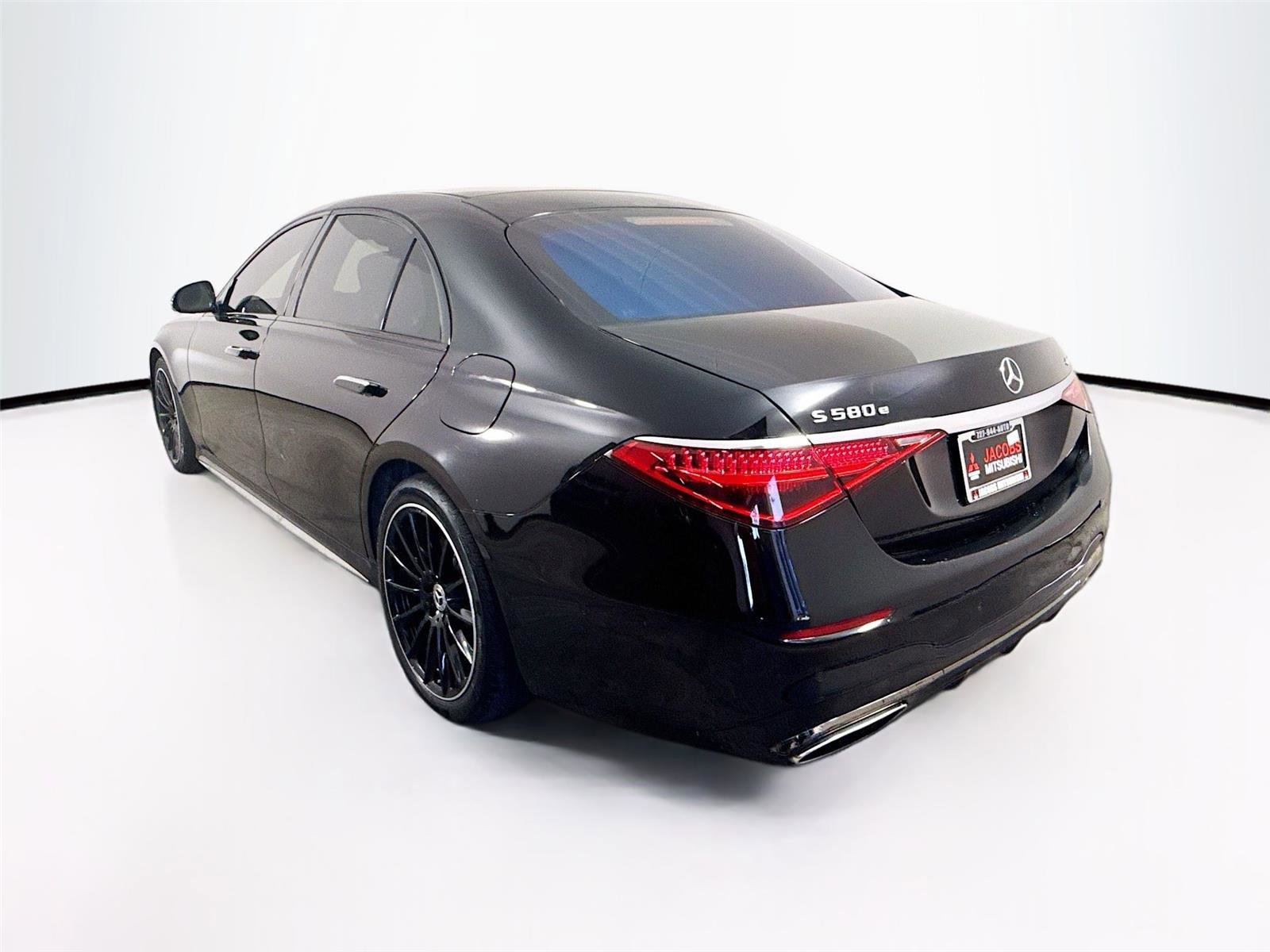 Used 2023 Mercedes-Benz S 580e 4MATIC Sedan image 11