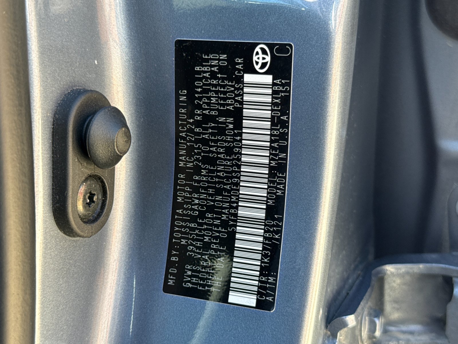 Used 2025 Toyota Corolla LE FWD image 24