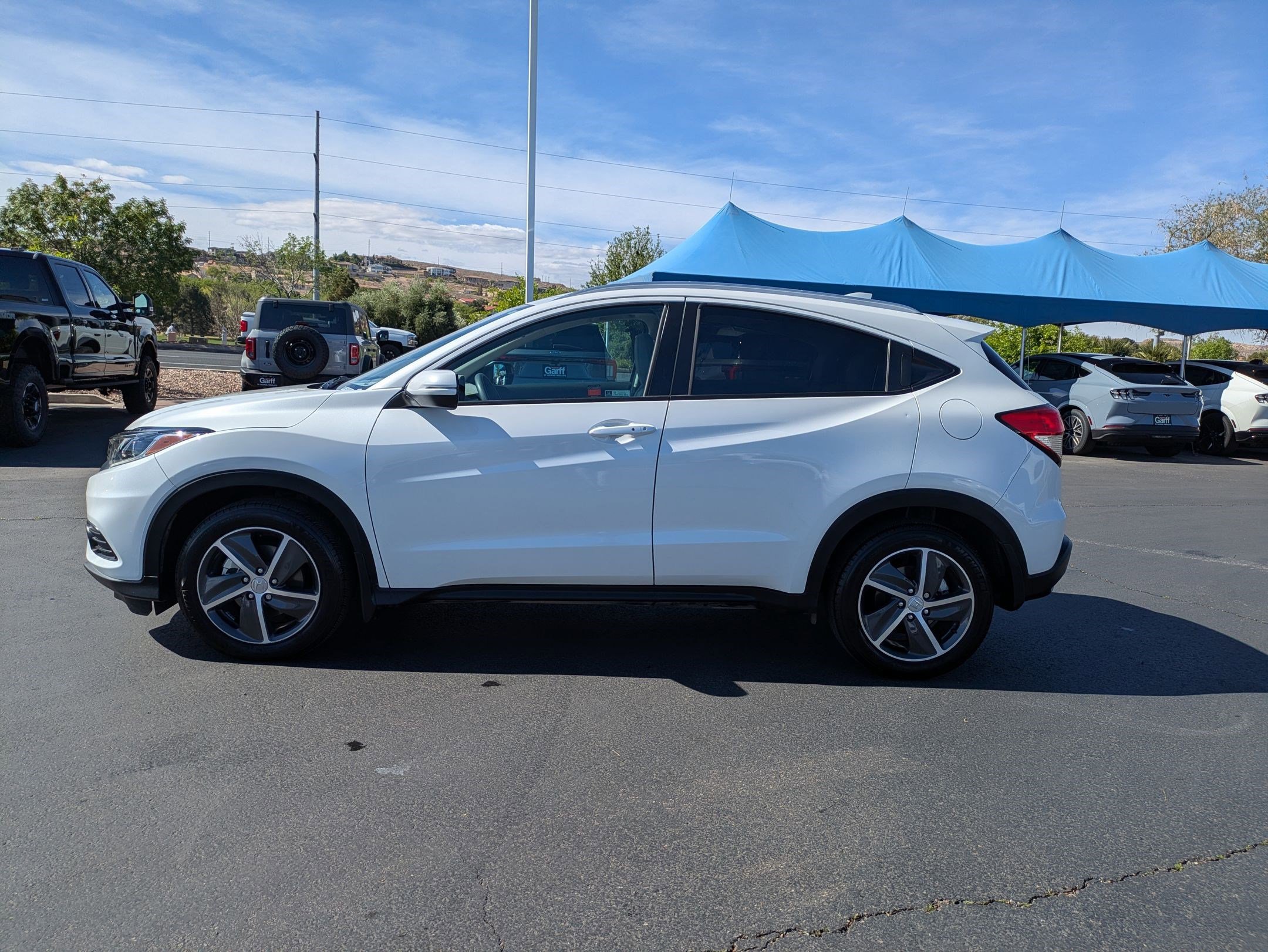 Used 2022 Honda HR-V EX image 6