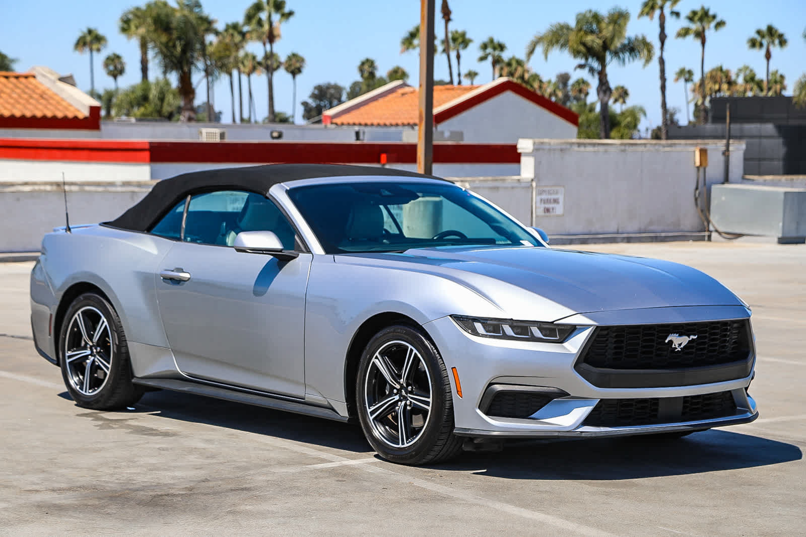Used 2024 Ford Mustang Premium RWD image 4