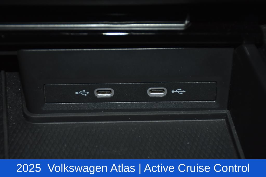 Used 2025 Volkswagen Atlas SE FWD image 22