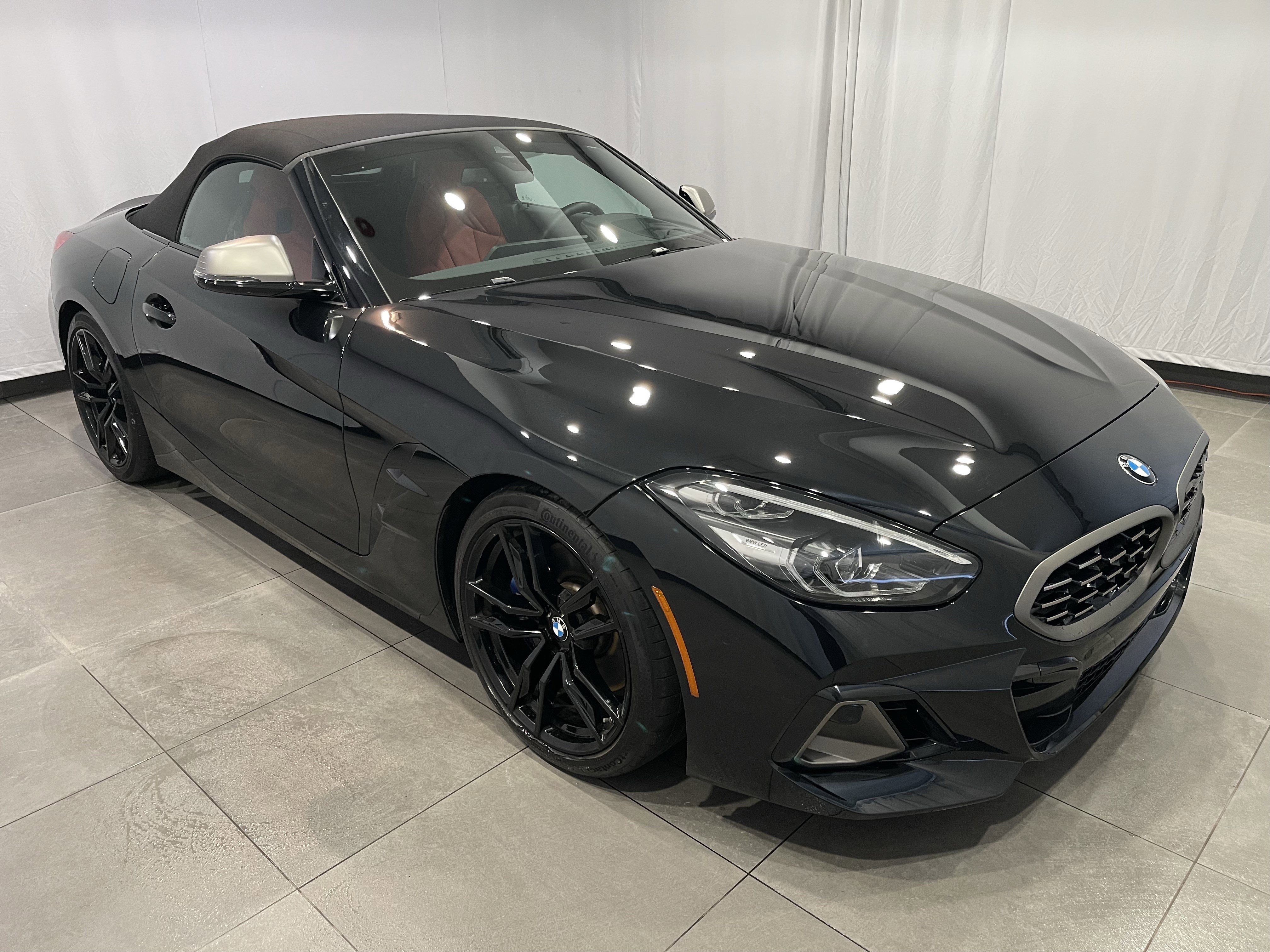 Used 2025 BMW Z4 M40i w/ Premium Package image 3
