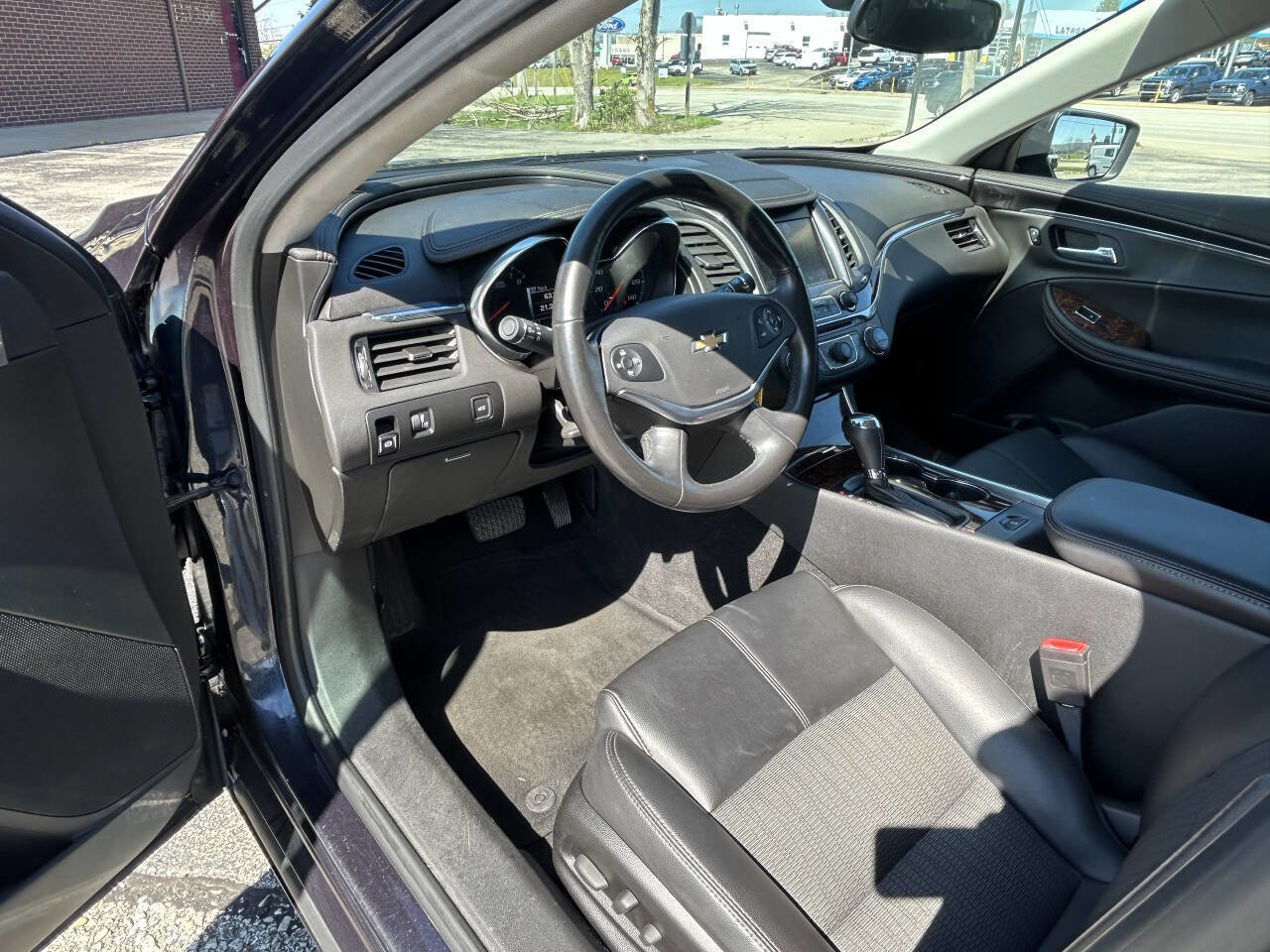 Used 2014 Chevrolet Impala LT image 8