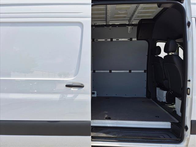 Used 2025 Mercedes-Benz Sprinter 2500 image 18