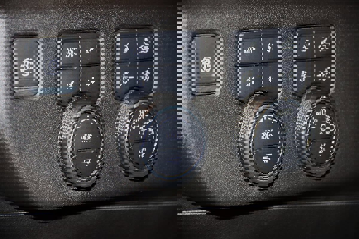 Used 2024 Chevrolet Silverado 2500 LTZ image 36