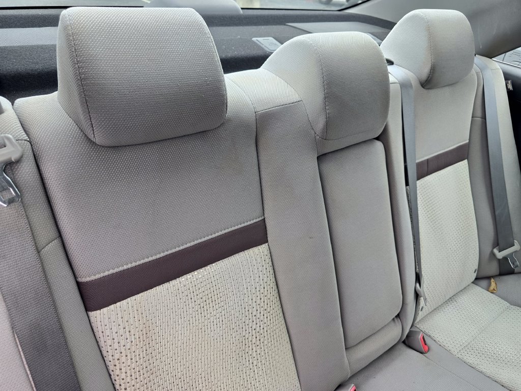 Used 2014 Toyota Camry LE FWD image 12