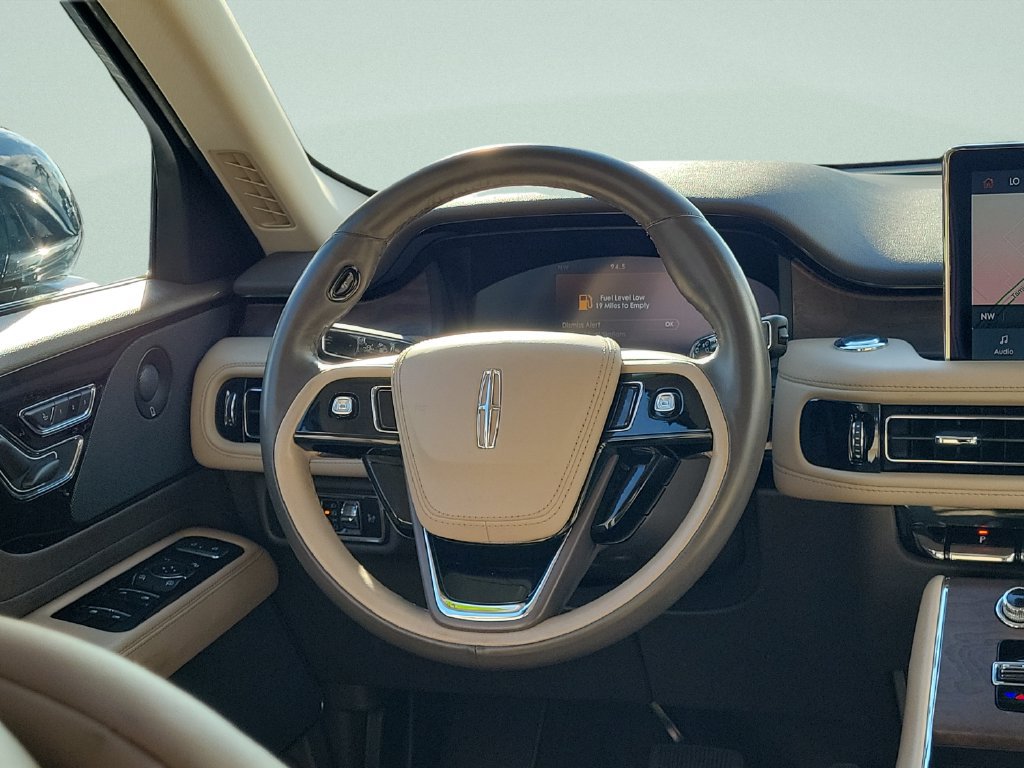 Used 2024 Lincoln Aviator Reserve RWD image 12
