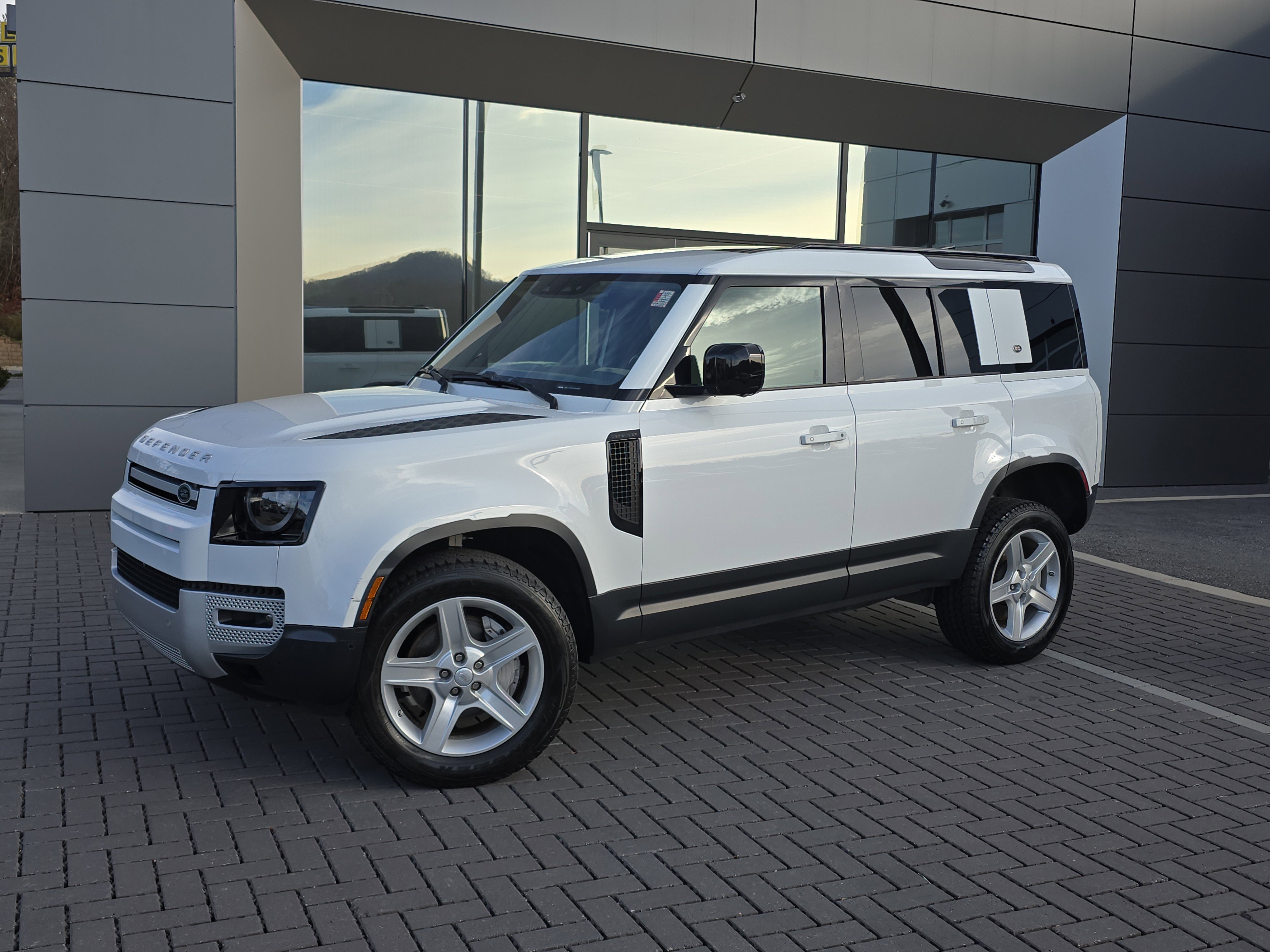 Used 2021 Land Rover Defender 110 SE