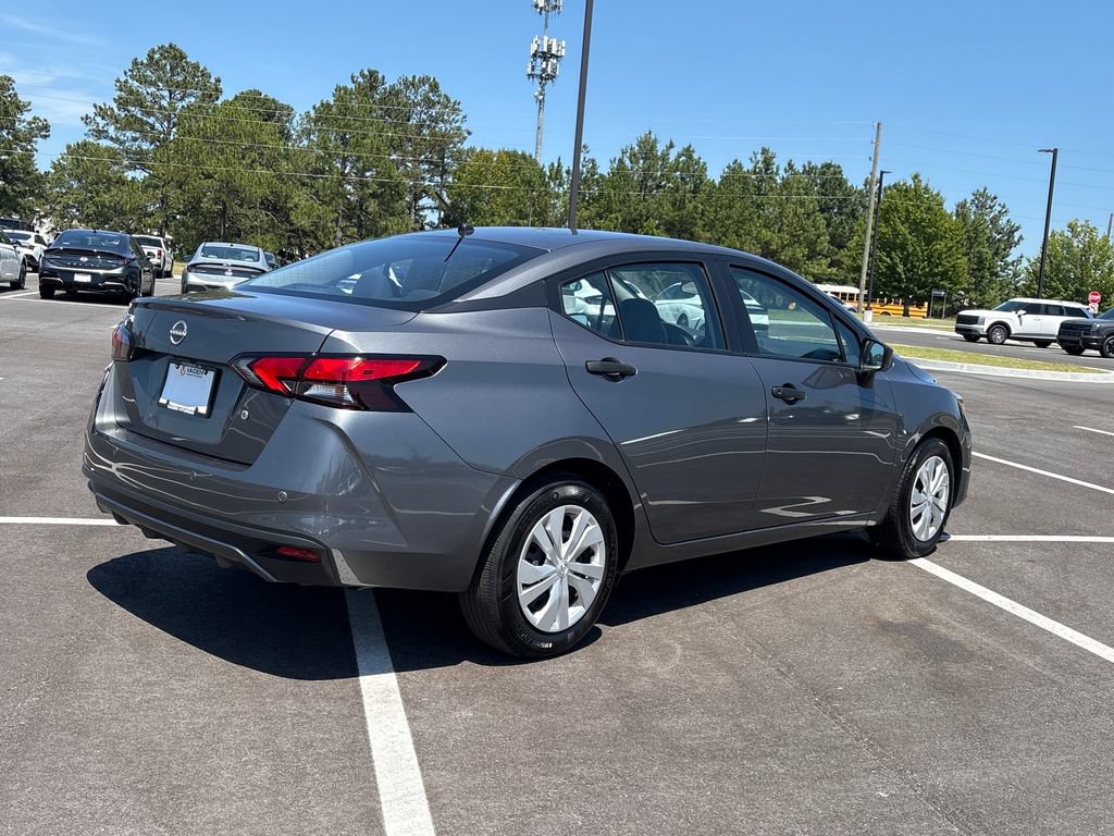 Used 2025 Nissan Versa S FWD image 9