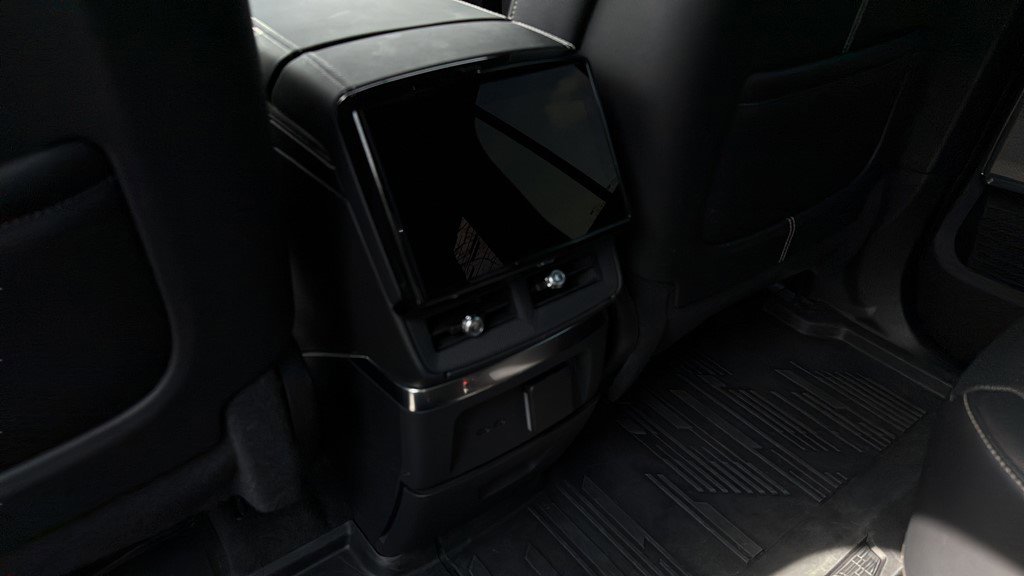Certified 2026 Cadillac Vistiq Sport w/ LPO, Floor Liner Package image 22