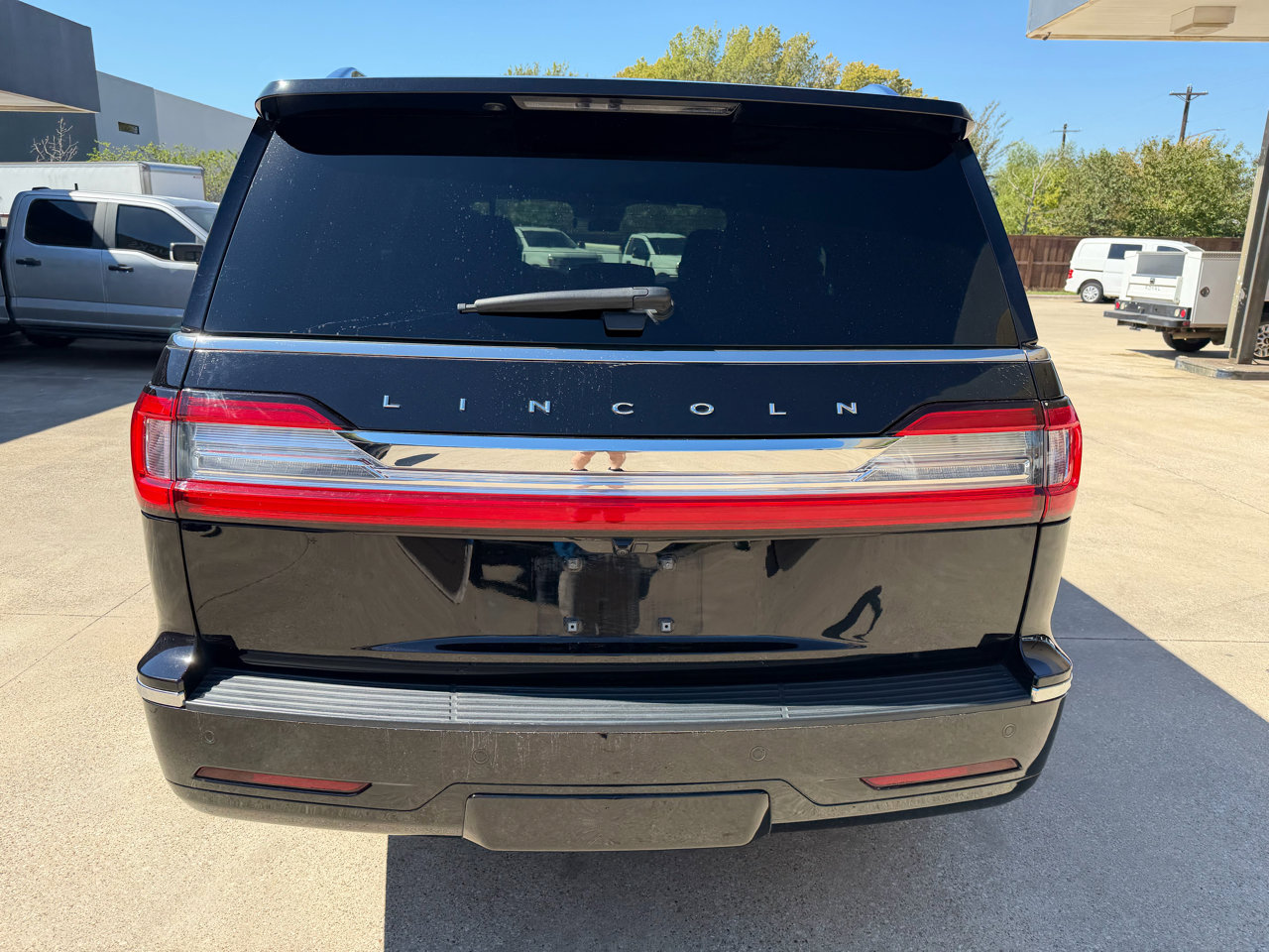 Used 2020 Lincoln Navigator Reserve w/ Luxury Package image 4