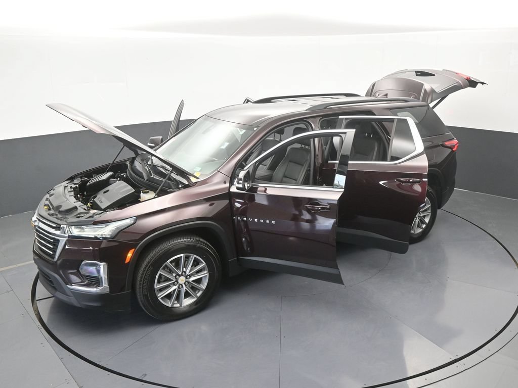 Used 2022 Chevrolet Traverse LT w/ LPO, Floor Liner Package FWD image 69