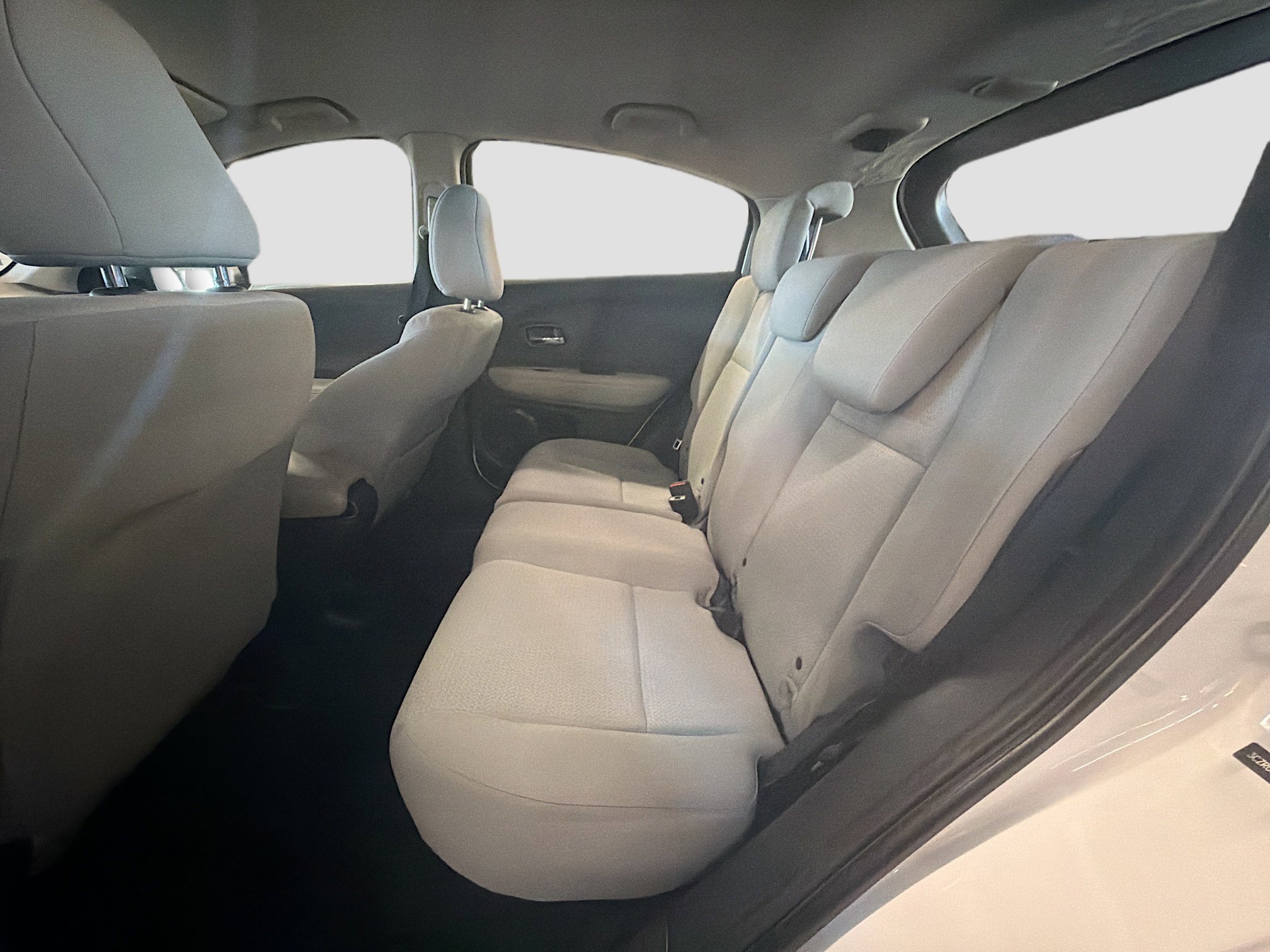 Used 2020 Honda HR-V LX image 27