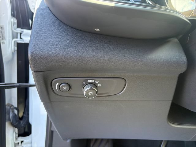 Used 2023 Buick Envision Essence AWD/4WD image 20