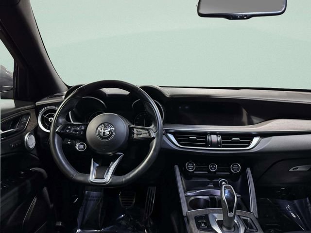 Used 2022 Alfa Romeo Stelvio Ti image 12
