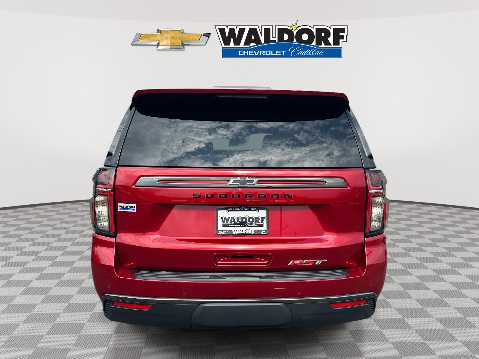 Used 2021 Chevrolet Suburban RST w/ Rear Media and Nav Package image 5