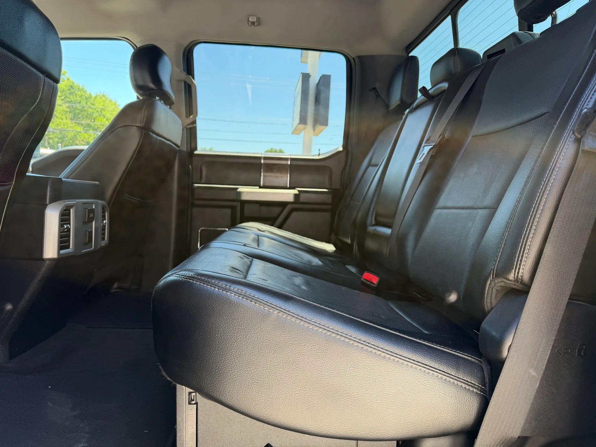 Used 2017 Ford F250 Lariat w/ Chrome Package AWD/4WD image 26