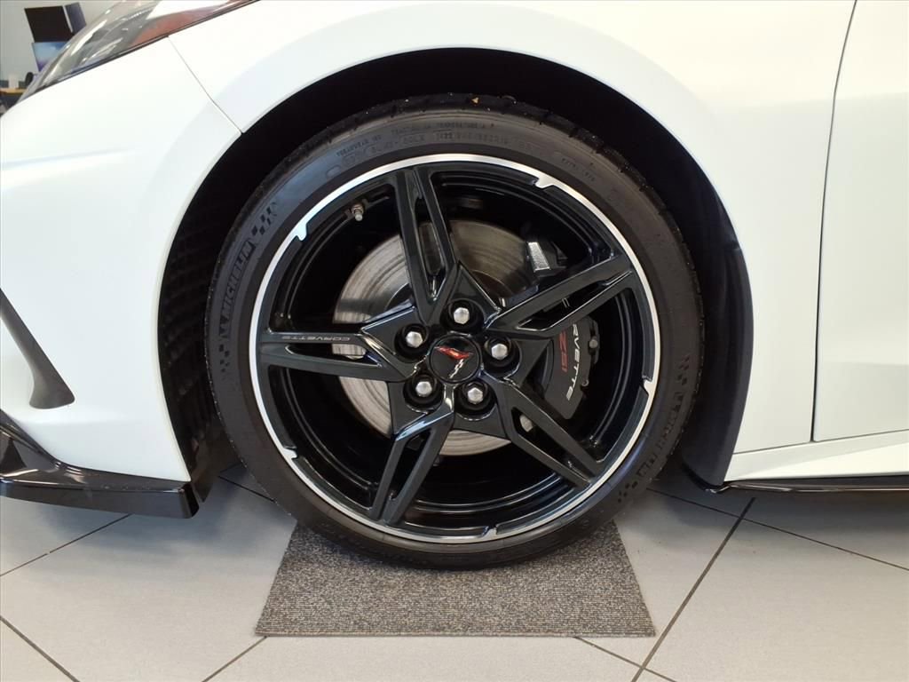 Used 2020 Chevrolet Corvette Stingray Premium Cpe w/ 3LT Preferred Equipment Group image 9