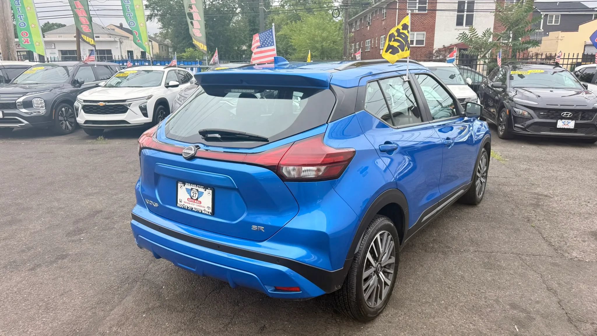 Used 2024 Nissan Kicks SR FWD image 7
